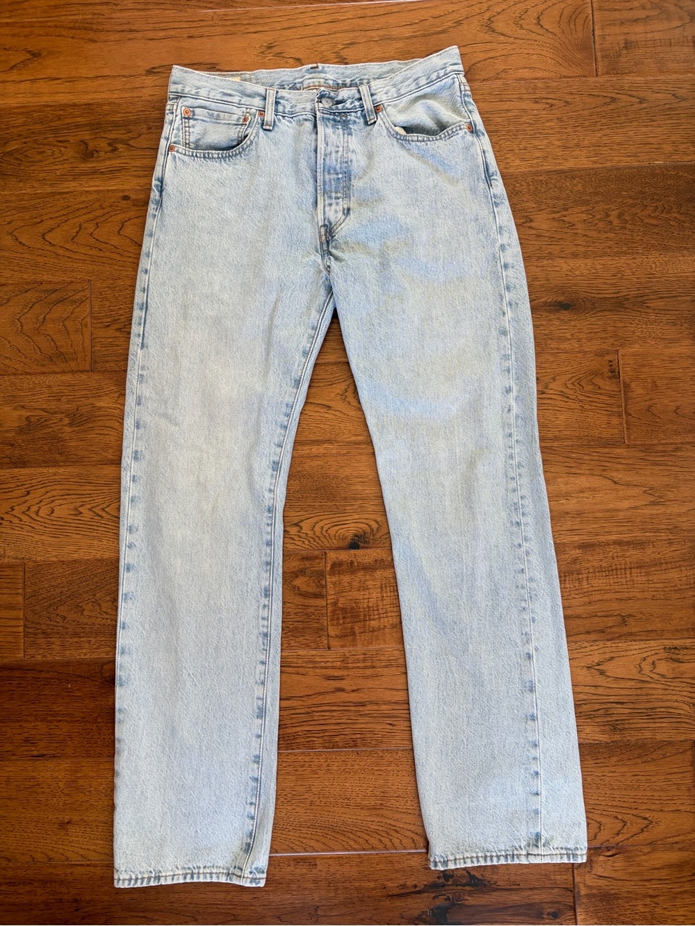 Men’s Levi’s 501 in Light Wash, Size 32x32